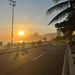 Alugo Quarto Espacoso Com Banheiro Privado Em Apartamento Em Copanema